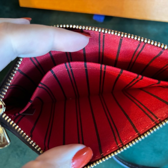 Authentic Louis Vuitton Neverfull PM clutch damier ebene red lining NEW - Picture 9 of 12